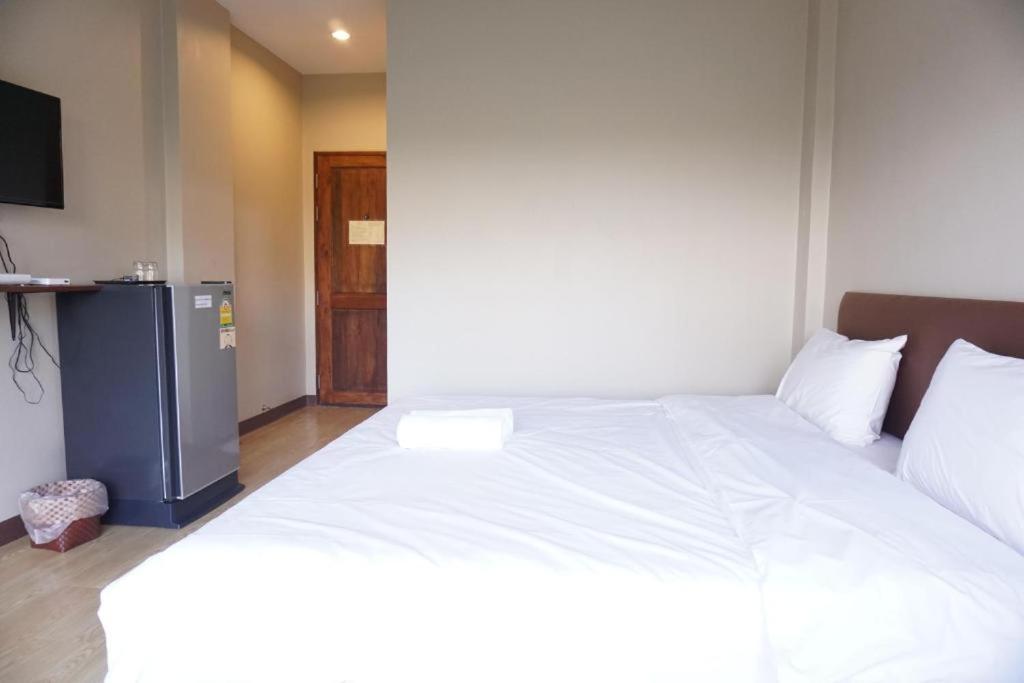 Chompu Nakarin Apartment Транг Екстериор снимка